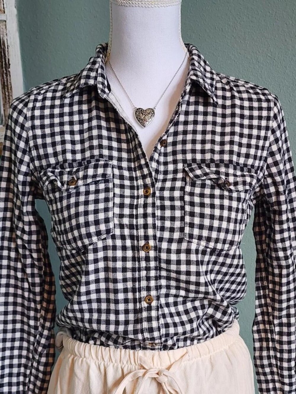 Forever 21 Black and White Gingham Flannel Shirt Small